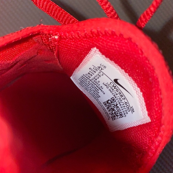 SOLD 💌 Nike Air Max 270 Red - Picture 5 of 5